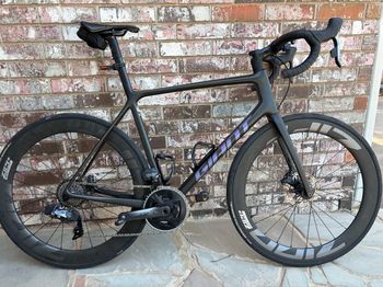 Used Giant TCR Advanced SL Disc 1 2022 2022 Road & Gravel, Black — image 1 of 5