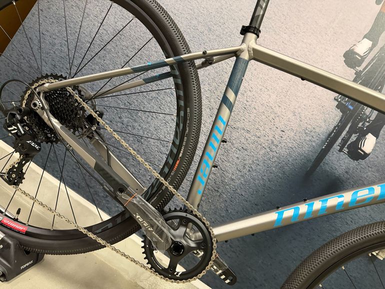 Used Niner RLT 9 2-STAR SRAM APEX 1 2023 2023 Road & Gravel, Light Gray — image 5 of 15