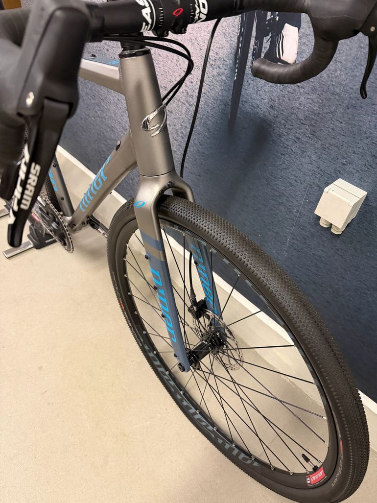 Used Niner RLT 9 2-STAR SRAM APEX 1 2023 2023 Road & Gravel, Light Gray — image 14 of 15