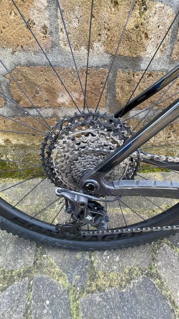 Used Trek Procaliber 9.8 2023 2023 Mountainbike, Light Gray, 29 — image 3 of 12