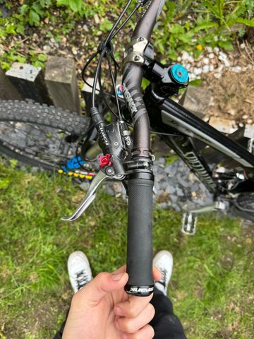 Używany Specialized Stumpjumper FSR Comp 2008 2008 Mountainbike — zdjęcie 15 z 19