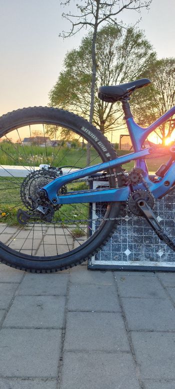 Used Cannondale Jekyll 2 2023 2023 Mountainbike, Purple, 29 — image 3 of 13