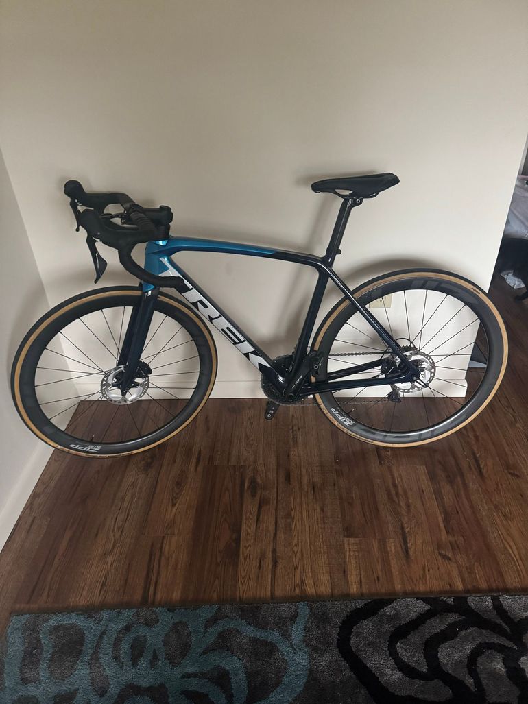 Used Trek Émonda SL 5 2024 2024 Road & Gravel, Blue — image 2 of 4