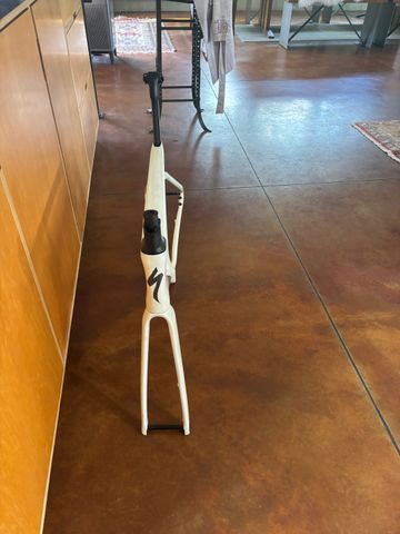 Used Specialized Tarmac SL7 Frameset 2022 Frameset 2022 Road & Gravel, White — image 4 of 8