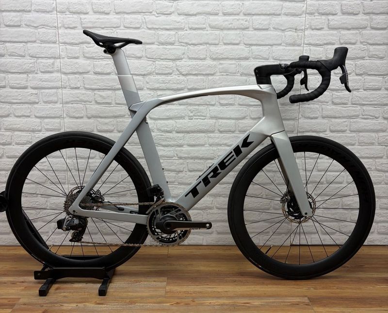 Used Trek Madone SLR 9 Disc eTap 2019 2019 Road & Gravel