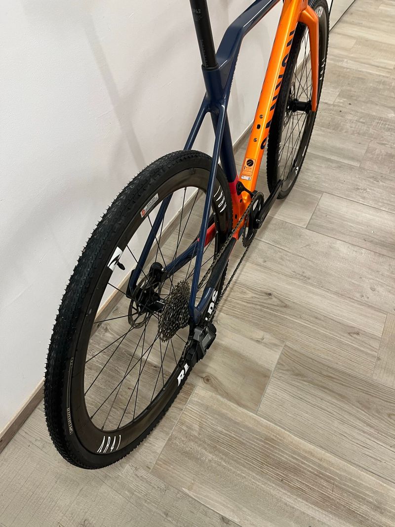 Canyon Inflite CF SL 8 2022 2022 Road & Gravel usato, Arancione — immagine 5 di 8