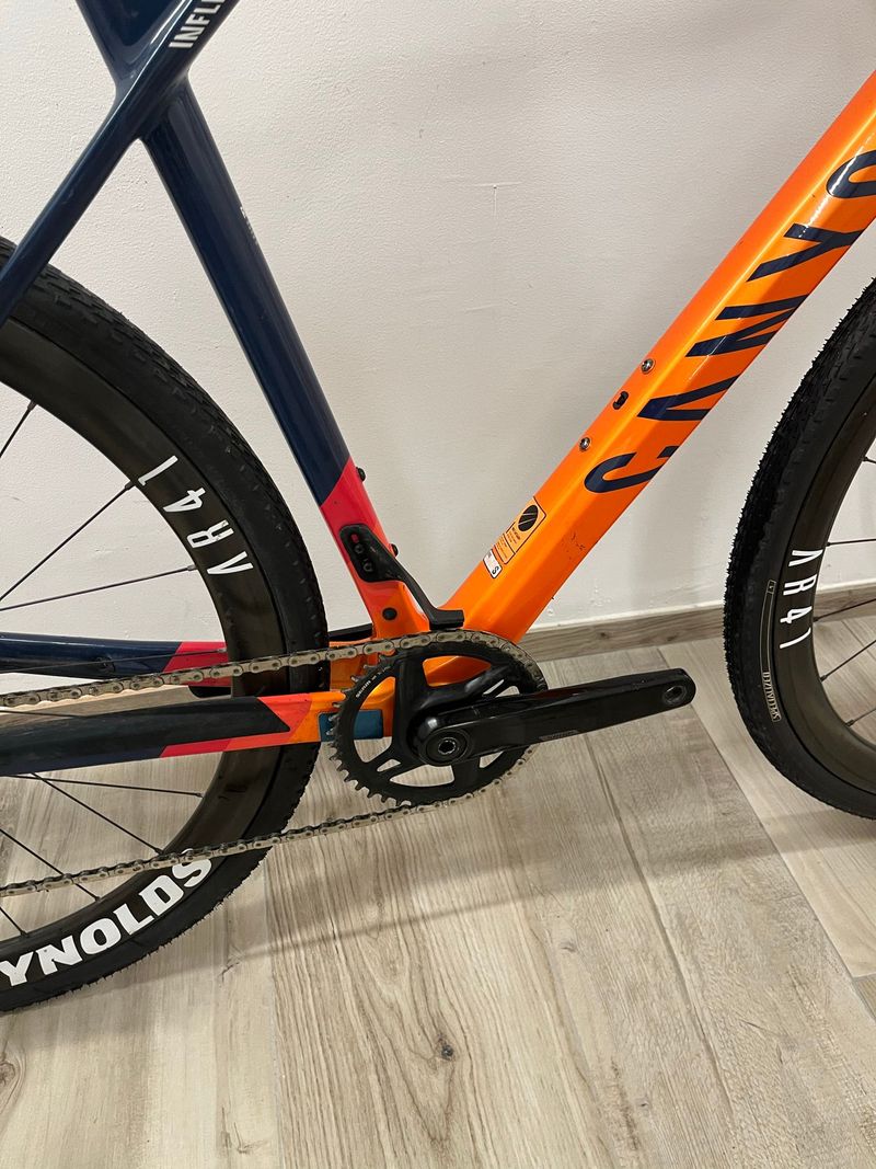 Canyon Inflite CF SL 8 2022 2022 Road & Gravel usato, Arancione — immagine 3 di 8