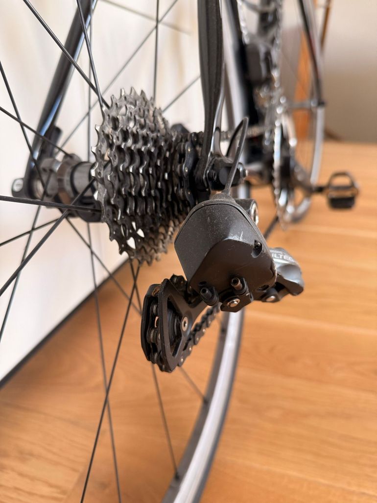 Used Cannondale Cannondale Rennrad Vollcarbon M Elektronische Ultegra Shimano 2012 Road & Gravel, Schwarz — image 3 of 5