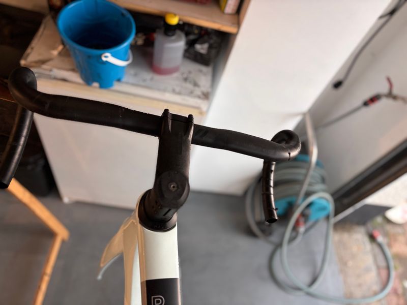 Used CUBE AGREE C:62, PRO 2022 Frameset 2022 Road & Gravel, White — image 3 of 10
