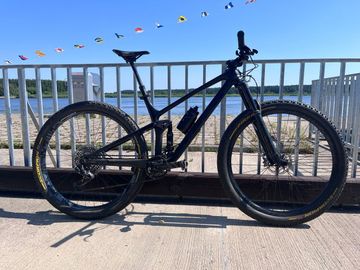 Brugt Trek Top Fuel 9.8 2020 2020 Mountainbike — billede 2 af 3