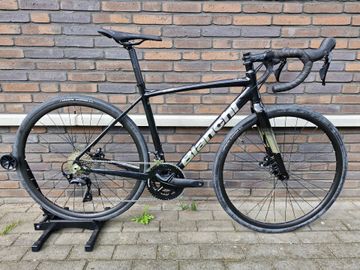 Używany Bianchi Via Nirone 7 105 2024 2024 Road & Gravel