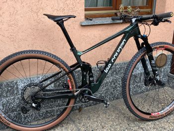 Used Lee Cougan Lee Cougan Crossfire Air 2022 Mountainbike, Green — image 8 of 8