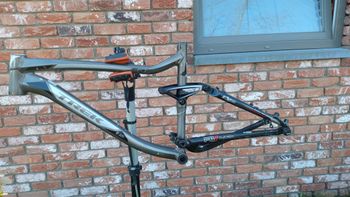 Used Trek Fuel EX 9 UK 2012 Frameset 2012 Mountainbike, Hellgrau, 26 — image 2 of 25