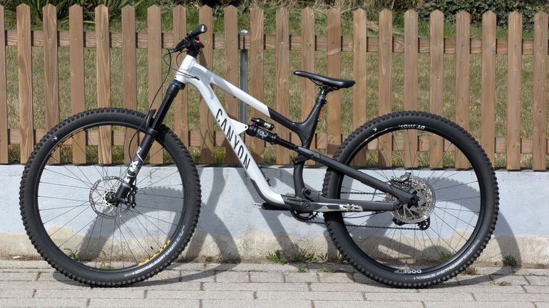 Used Canyon Spectral 29 AL 5 2023 2023 Mountainbike, Black, 29 — image 1 of 9