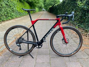 Used Canyon Inflatie CF SLX 8.0 2021 Road & Gravel