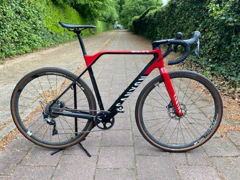 Used Canyon Inflatie CF SLX 8.0 2021 Road & Gravel — image 1 of 14