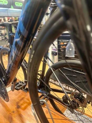 Used Giant TCR Advanced 2 2025 2025 Road & Gravel, Black — image 22 of 23