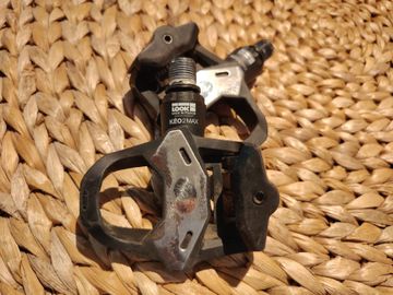 Used Colnago V3-rs Shimano 105 2022 Road & Gravel, Black — image 6 of 7