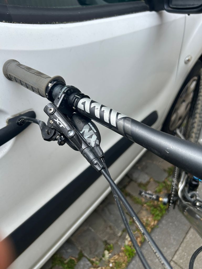 Used Banshee Prime V3.1 RAW Medium 2022 Mountainbike, Light Gray — image 5 of 8