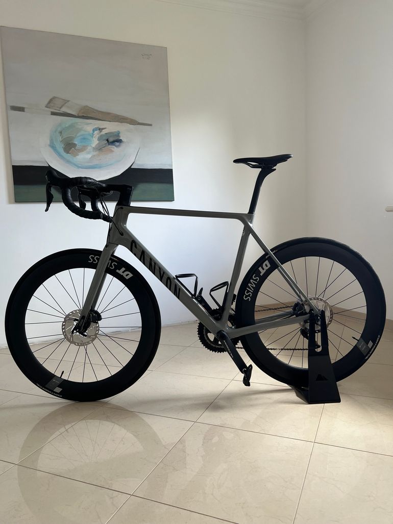 Used Canyon Ultimate CF SL 8 Aero LTD 2022 2022 Road & Gravel, Light Gray — image 6 of 10