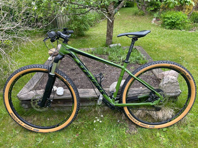Used Stevens Stevens Custom Shimano Deore XT 2018 Mountainbike, Verde — image 2 of 7