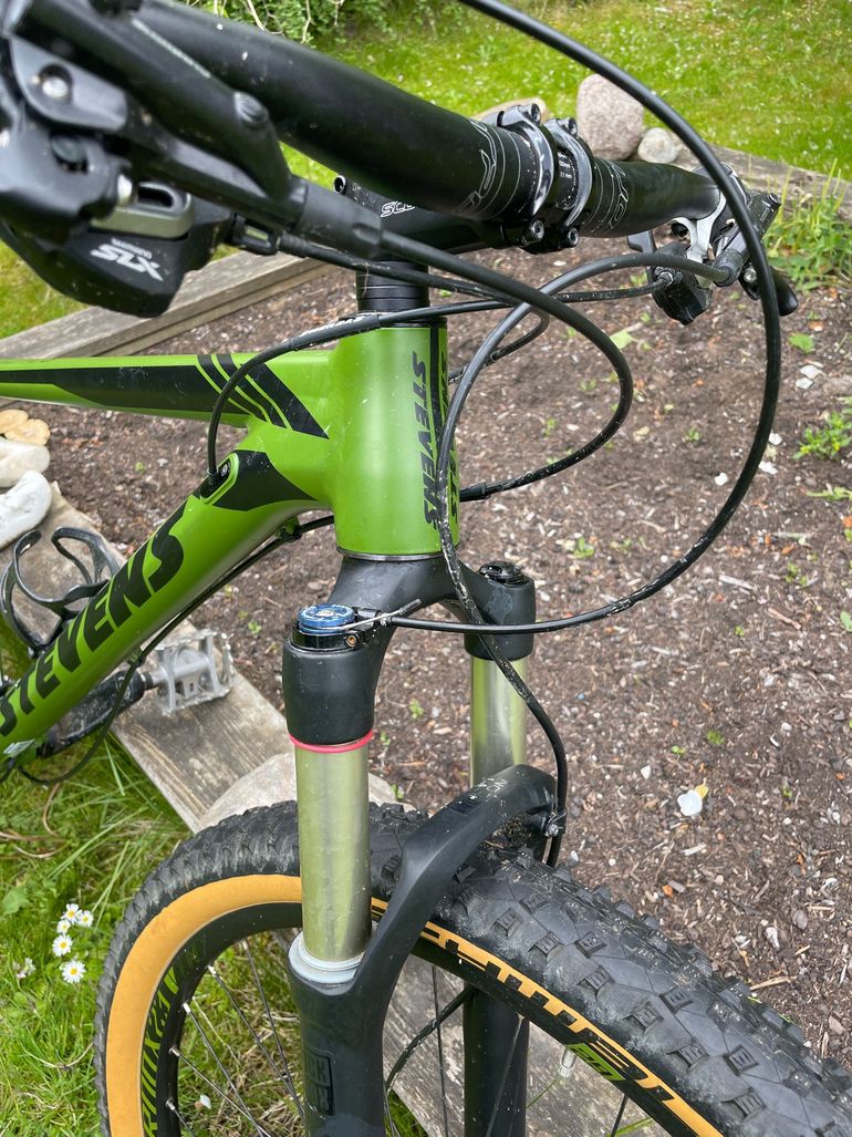 Used Stevens Stevens Custom Shimano Deore XT 2018 Mountainbike, Verde — image 5 of 7