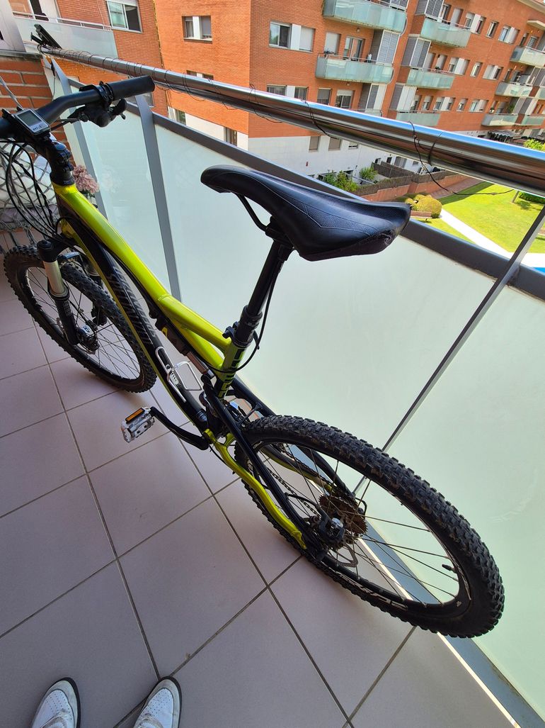 Used Specialized Camber Elite 2012 2012 Mountainbike, Green, 26 — image 7 of 8