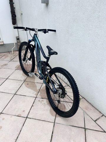 Used Giant Reign 1 2024 2024 Mountainbike, Black, 29 — image 11 of 11