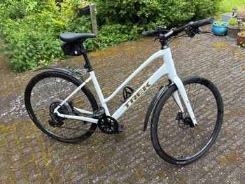 Used Trek FX 1 Midstep Gen 4 2026 2026 Urban, White — image 1 of 5