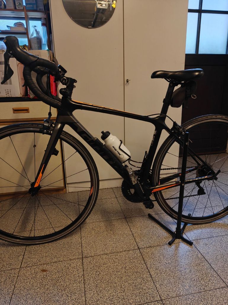 Used Giant Tcr Shimano Ultegra 2018 Road & Gravel, Black — image 7 of 15