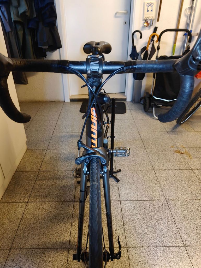 Used Giant Tcr Shimano Ultegra 2018 Road & Gravel, Black — image 8 of 15