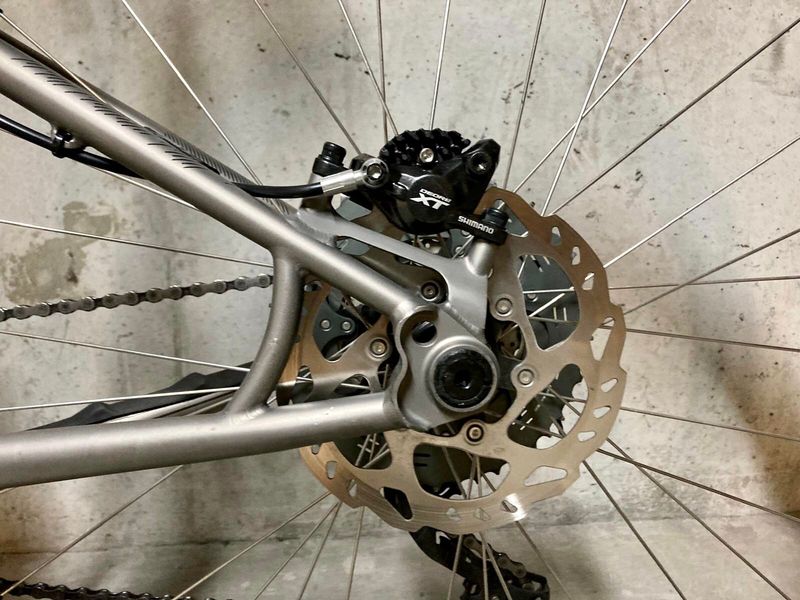Tweedehands Genesis Tarn Shimano Deore XT 2022 Mountainbike — afbeelding 6 van 23