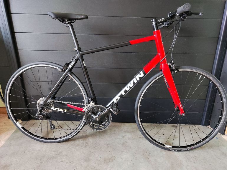 Used B’TWIN B’TWIN Custom Shimano Sora 2014 Road & Gravel, Rosso — image 1 of 10