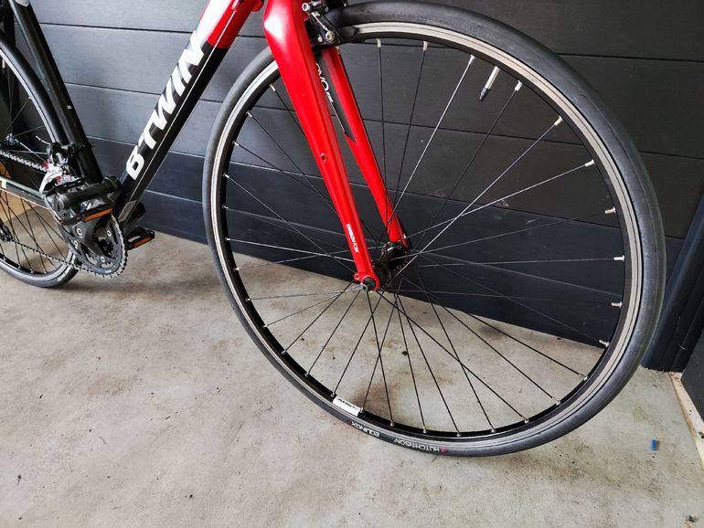 Used B’TWIN B’TWIN Custom Shimano Sora 2014 Road & Gravel, Rosso — image 6 of 10