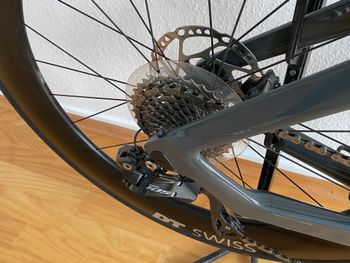 Used Canyon Speedmax CF 7 Di2 2025 2025 Road & Gravel, Light Gray — image 3 of 8