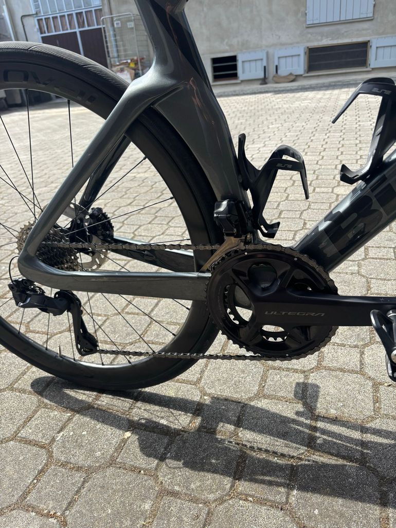 Used Bianchi Oltre - Ultegra Di2 2023 2023 Road & Gravel — image 3 of 3