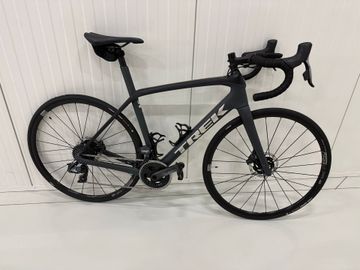 Tweedehands Trek Domane SRAM Force 2020 Road & Gravel