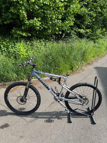 Used Stevens Colorado Shimano Deore XT 2005 Mountainbike, Light Gray — image 2 of 10