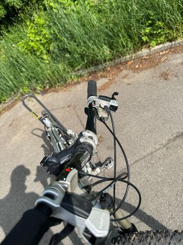Used Stevens Colorado Shimano Deore XT 2005 Mountainbike, Light Gray — image 9 of 10