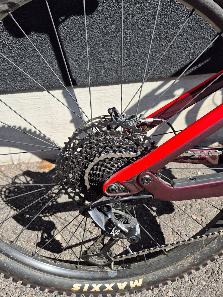 Used Canyon Strive CF 5.0 2019 2019 Mountainbike, Red, 29 — image 4 of 11