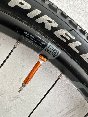 Used Specialized Diverge Elite E5 2022 2022 Road & Gravel, Red — image 33 of 40