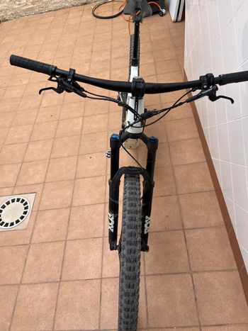 Used Orbea RISE M20 2022 2022 Mountainbike, Blanco — image 4 of 8