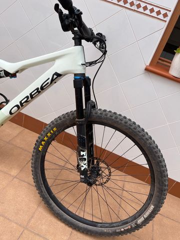 Gebrauchtes Orbea RISE M20 2022 2022 Mountainbike, Weiß, 29 — Bild 8 von 8