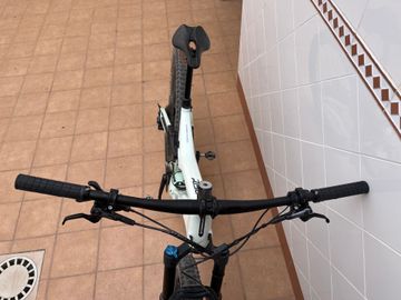 Gebrauchtes Orbea RISE M20 2022 2022 Mountainbike, Weiß, 29 — Bild 7 von 8