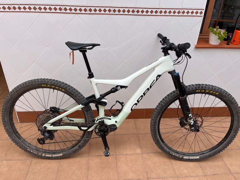 Used Orbea RISE M20 2022 2022 Mountainbike, Blanco — image 1 of 8