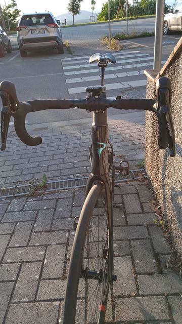 Used Pinarello NYTRO E5 ROAD - 105 Di2 2024 2024 Road & Gravel, Black — image 7 of 11