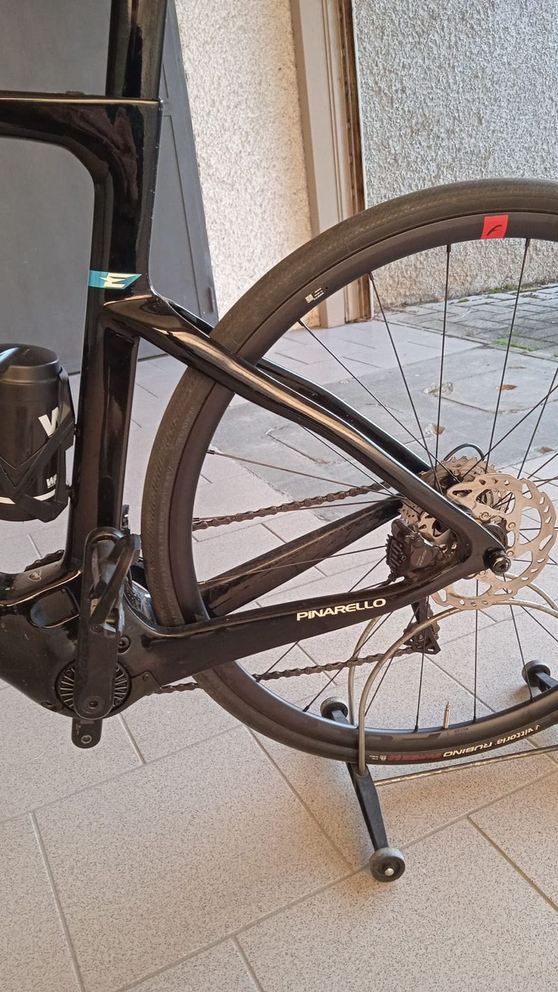 Used Pinarello NYTRO E5 ROAD - 105 Di2 2024 2024 Road & Gravel, Black — image 6 of 11