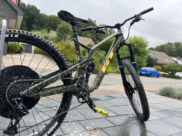 Käytetty GT Force Carbon Pro 2022 2022 Mountainbike — kuva 2 / 3
