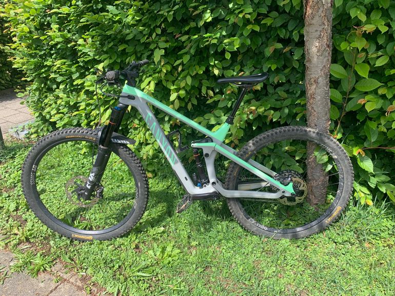 Used Canyon Strive CF 8 2021 2021 Mountainbike — image 2 of 5
