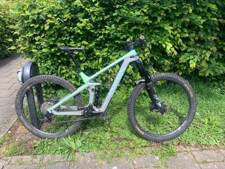 Used Canyon Strive CF 8 2021 2021 Mountainbike — image 1 of 5